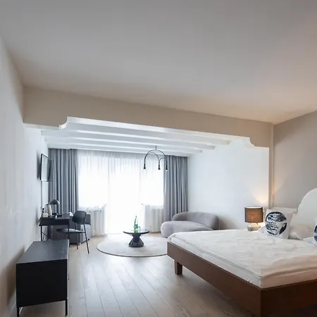 Q! Maria Theresia Готель Кіцбюель