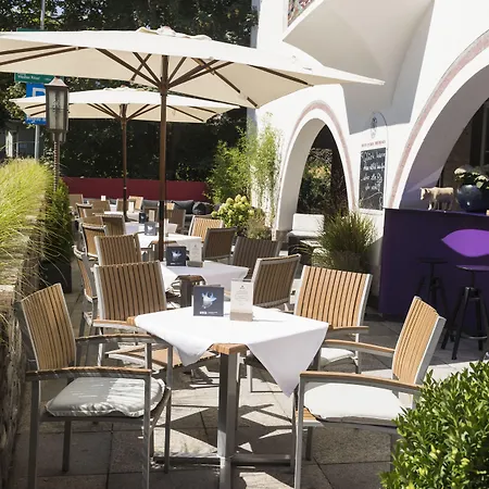 Q! Maria Theresia Готель Кіцбюель