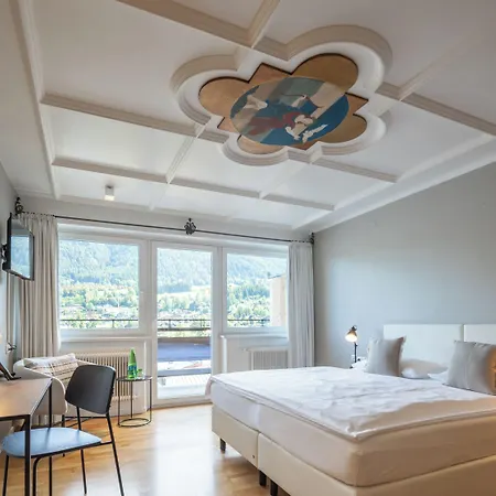 Готель Q! Maria Theresia