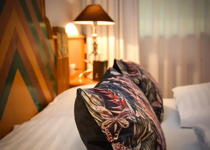 كيو! ماريا تيريزيا 4*