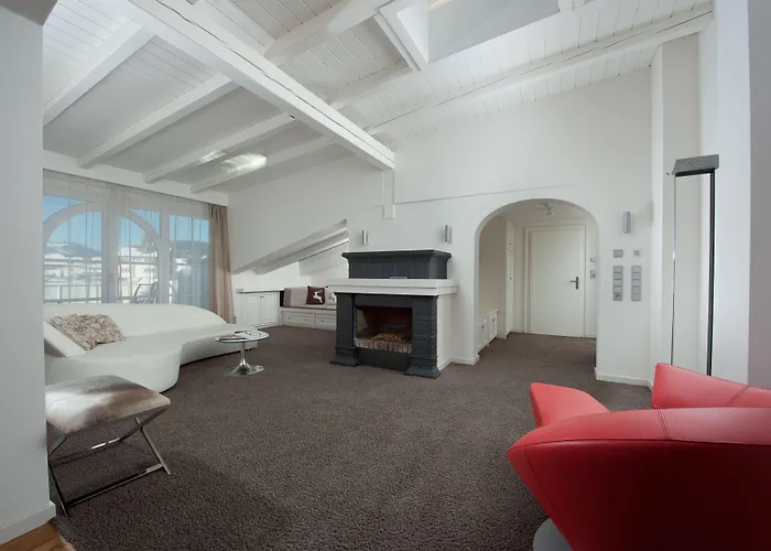 호텔 Q! Maria Theresia 4*