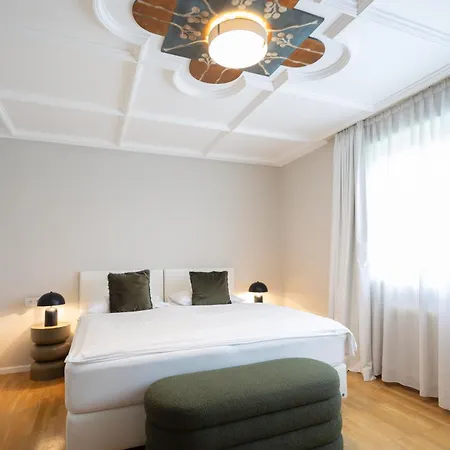 Q! Maria Theresia Otel 4*